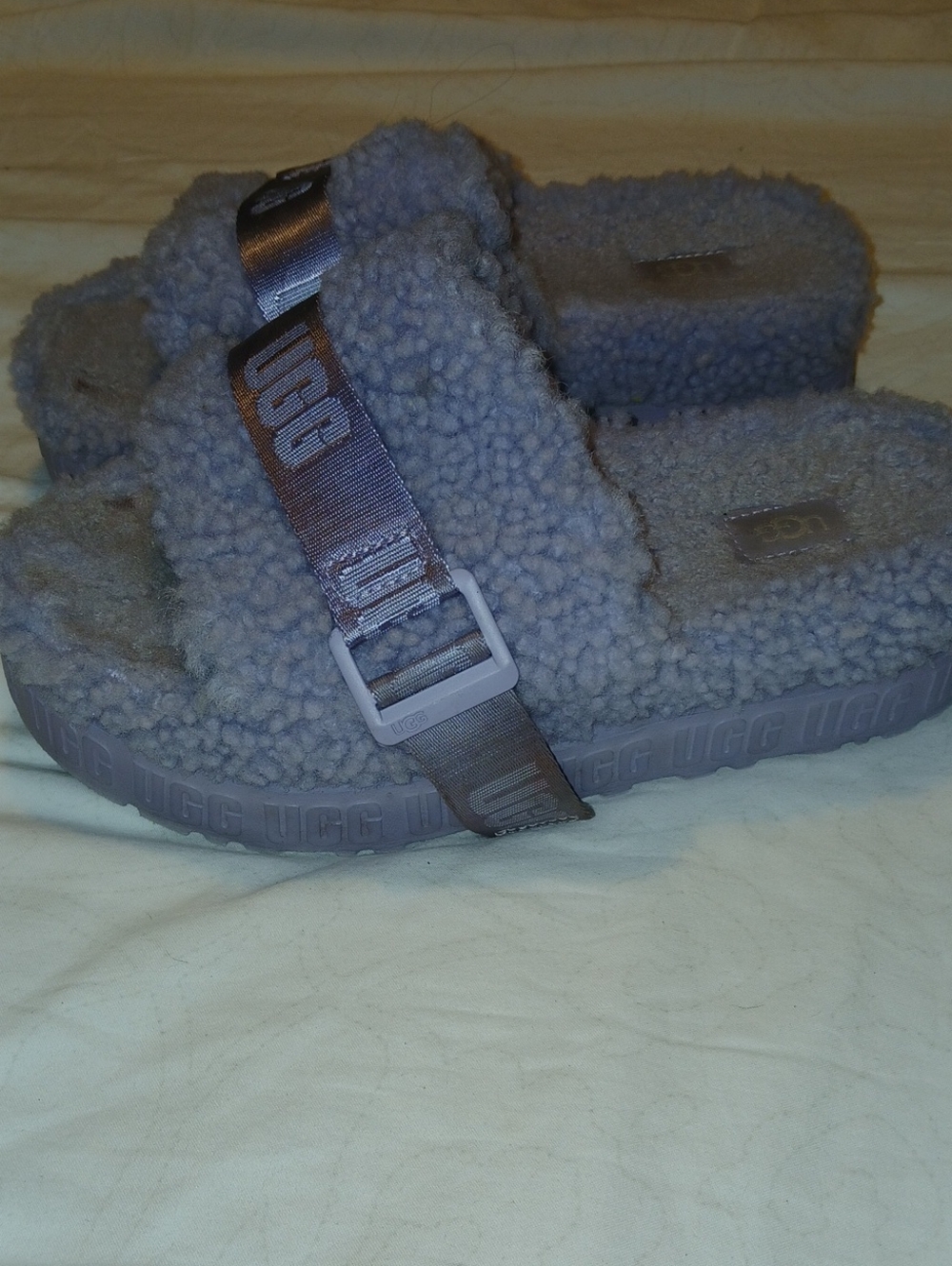 UGG Womens Purple Gray Fluffita Shearling Slide Platform Sandals     Sz: 8